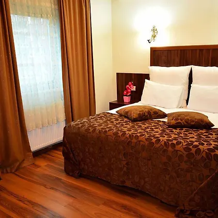 Palace Hotel 4*