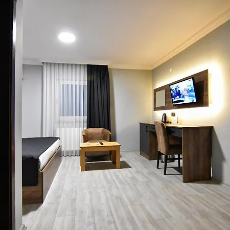 Palace Hotell 4*
